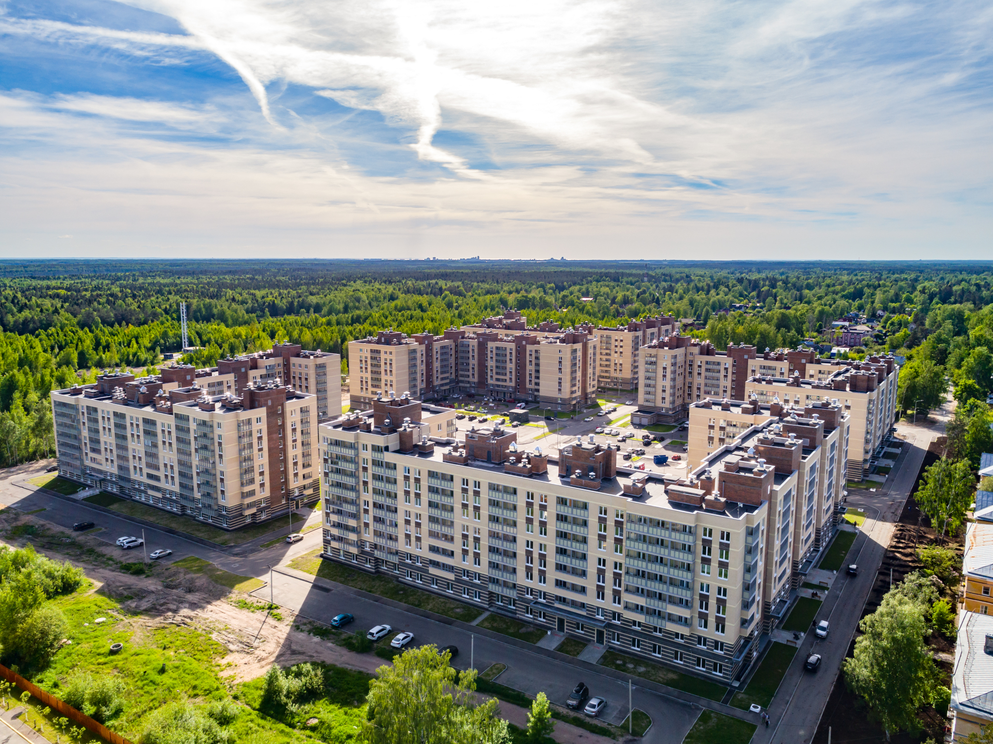 Современные жилые корпуса Курортного квартала в Песочном